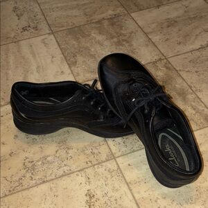 Clarks Women's Black Lace-Up Casual Comfort Shoes